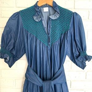 Loretta Caponi Maxi dress Smocked neck detail. Size medium (6/8)